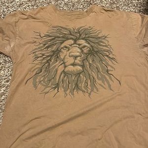 Lion tshirt